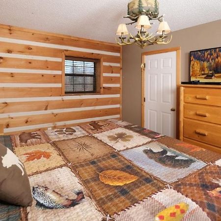 Smoky View With A Twist Villa Pigeon Forge Exterior photo
